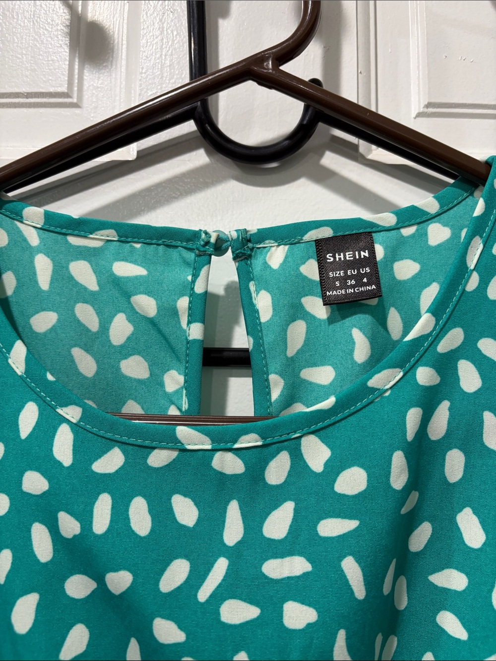 SHEIN Teal and White Sleeveless Printed Dress - Picture 2 of 3